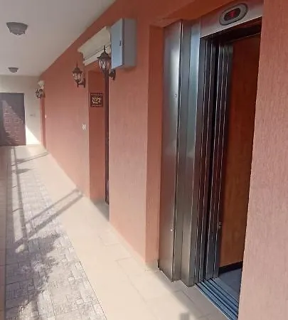 чудесно място с басейн плама -обзор Апартамент *