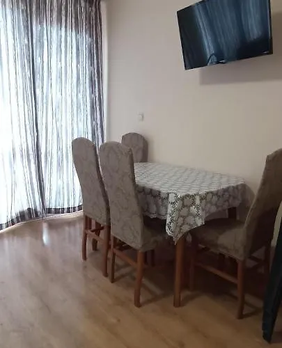 чудесно място с басейн 