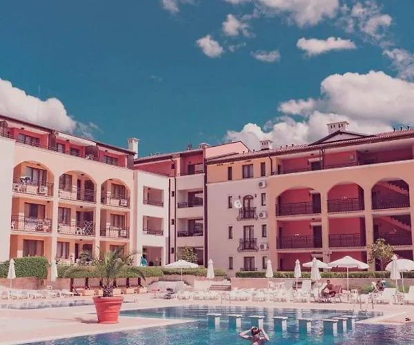 чудесно място с басейн 